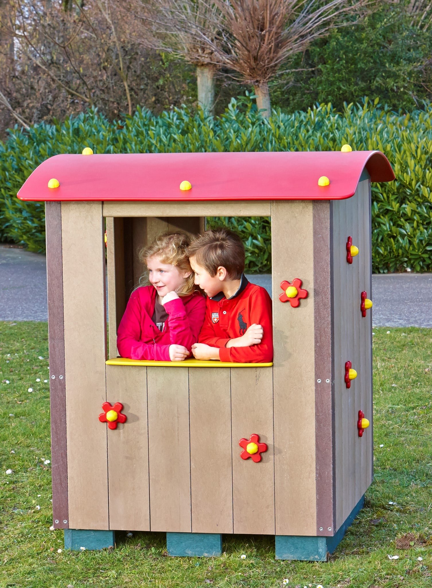 govaplast-playhouse-GP01-5 - Marmax Recycled Plastic Products - Manufactured in the UK