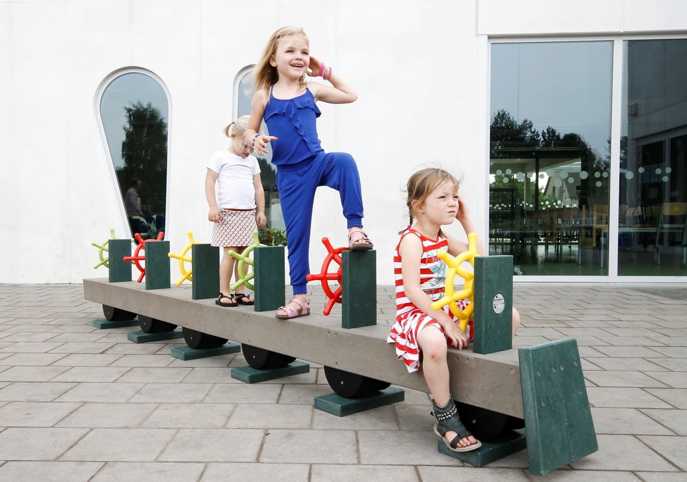 egeltje21 - Marmax Recycled Plastic Products - Manufactured in the UK